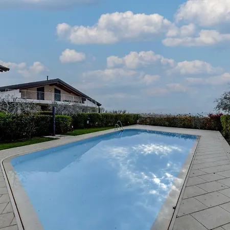 Caesar Luxury דירה