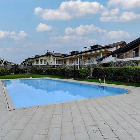Caesar Luxury * סירמיונה